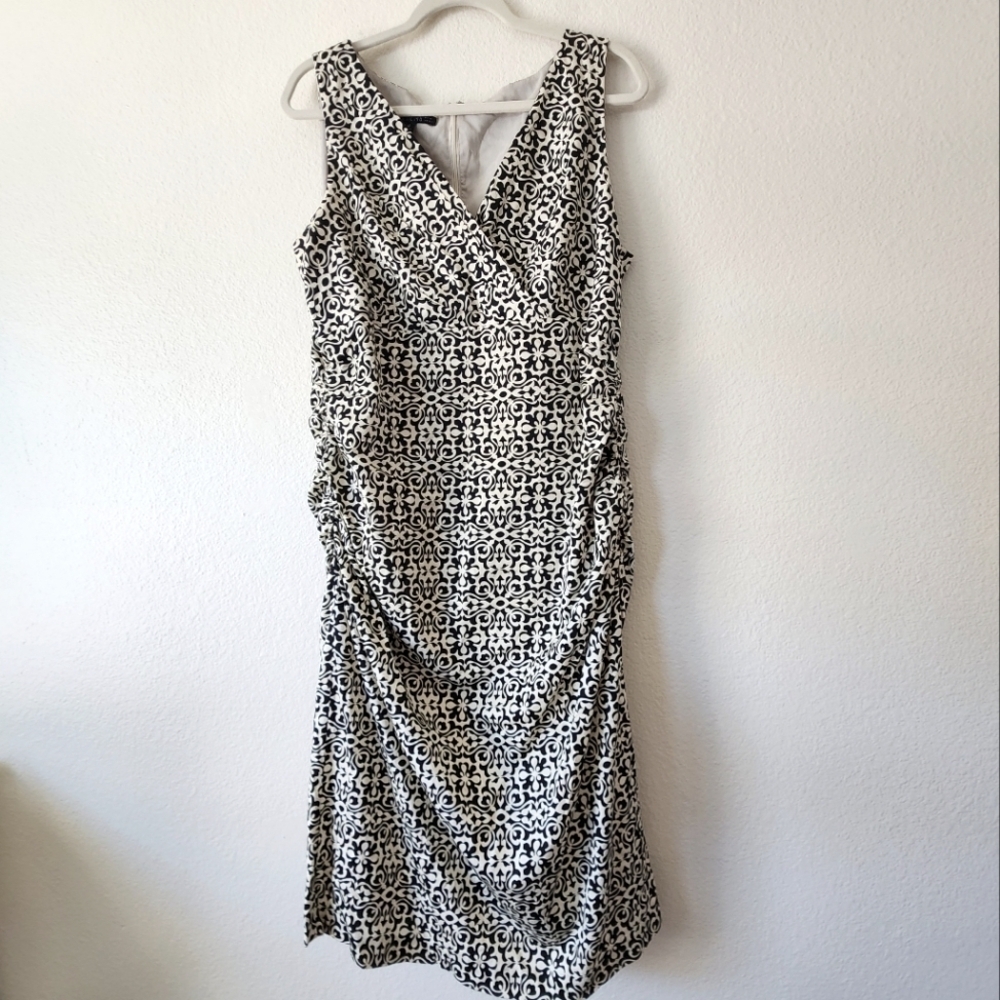 Lafayette 148 New York Black and Beige/Cream Sleeveless Dress